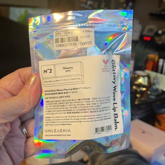 Unleashia No. 2 Gleamy Glittery Wave Lip Balm. Brand new sealed! - Picture 2 of 3